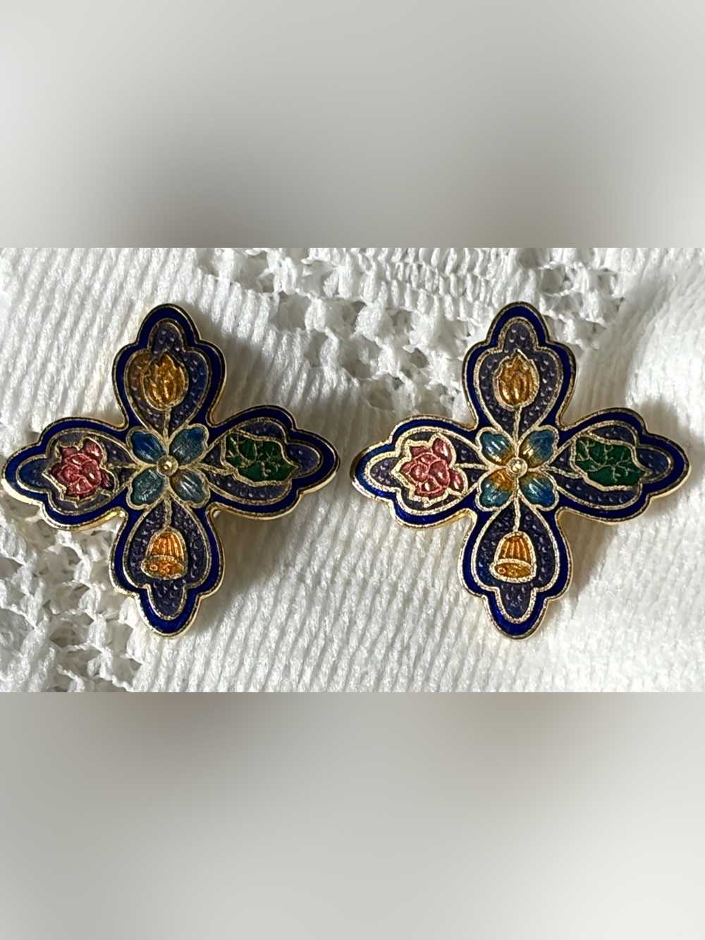 Vintage UK/British Isles Floral Emblem Enamel Cloisonné Earrings